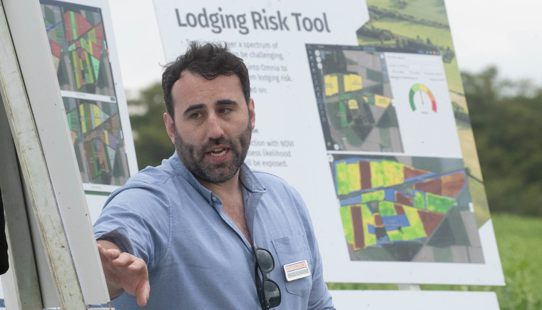 Use disease risk forecasting model to prioritise fungicide sprays