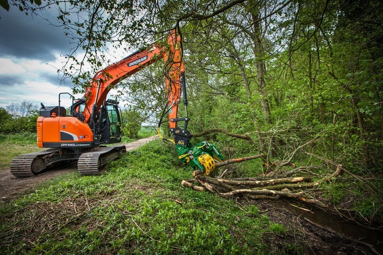 Pioneering ‘leaky dam’ pilot project hopes to reduce flooding in Berkshire