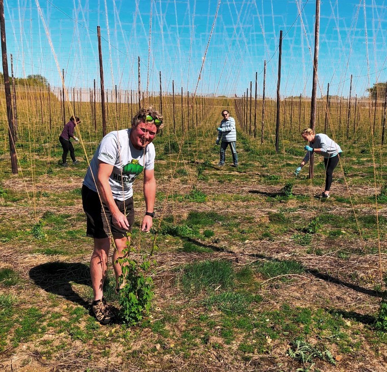 Social distanced ‘hop twiddling’