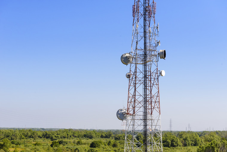 Include incentive payments in telecoms rents