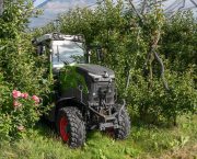 You are invited to see the UK’s first fully-electric Fendt e107 V Vario