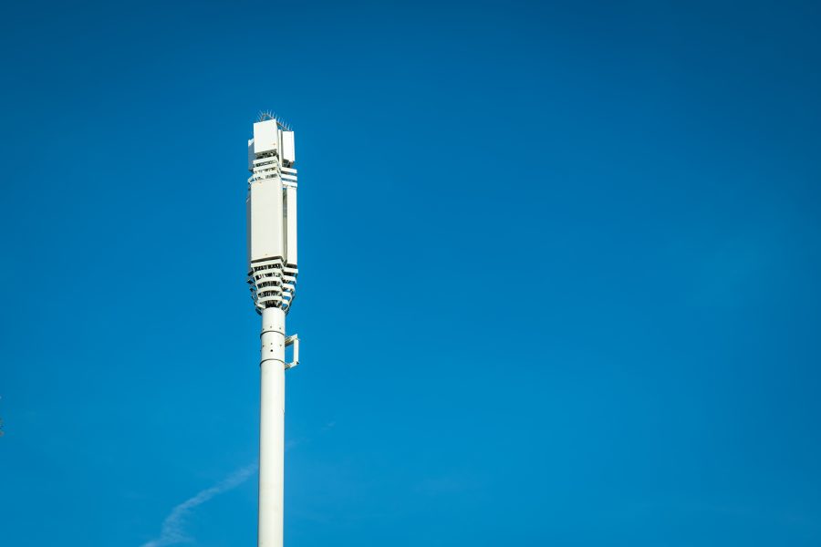Should I sell the rights to my telecom mast?